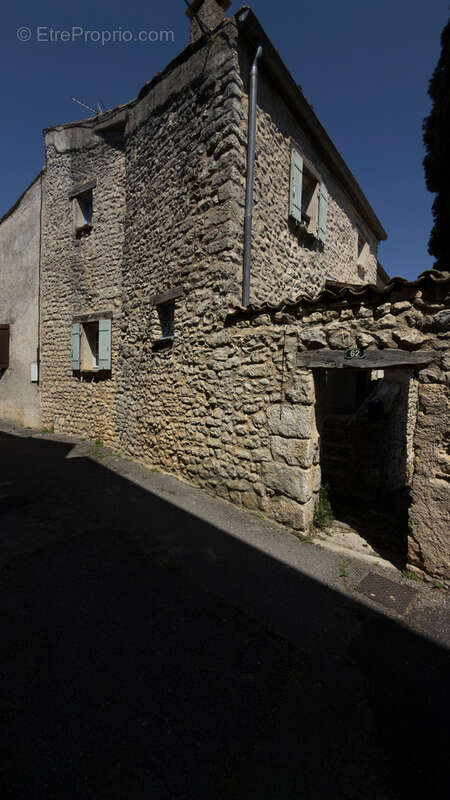 Exclusivité - Demeure d’exception du XVe siècle au cœur de la Provence - Saint Trinit (Vaucluse) - photo 23