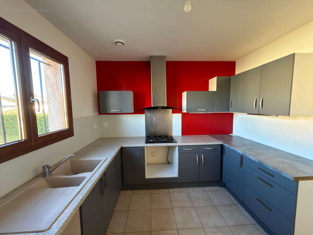 Maison à SAINT-QUENTIN-LA-POTERIE