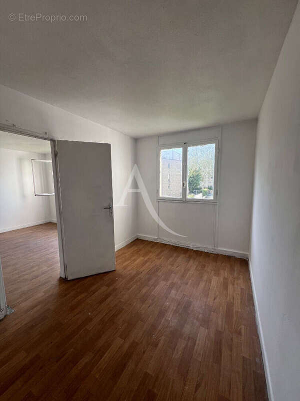 Appartement Aubervilliers 4 pièce(s) 61 m2 - photo 12