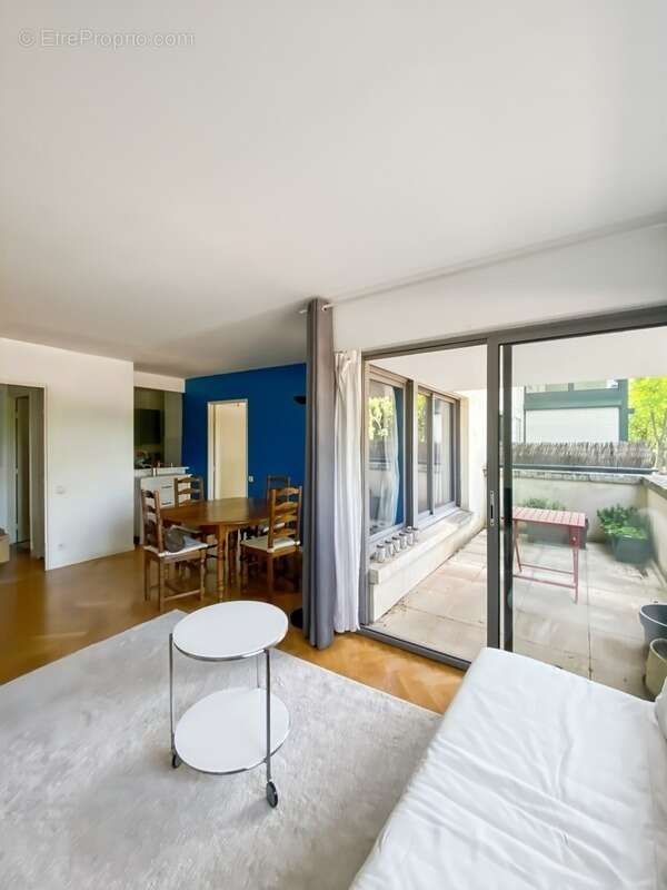 Appartement à vendre 2 pièces PARIS 15EME ARRONDISSEMENT (75) - photo 2
