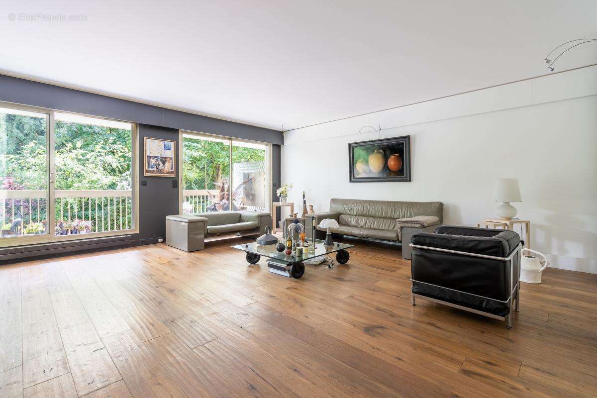 Appartement à NOGENT-SUR-MARNE