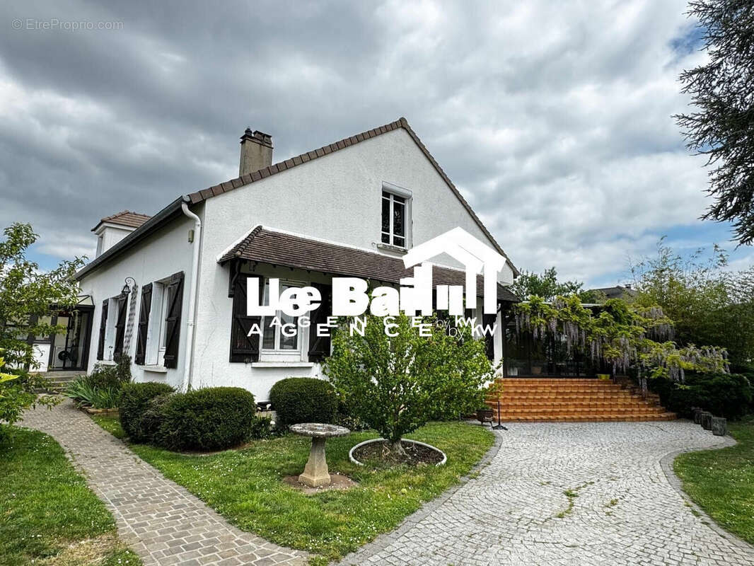 Maison à OSNY