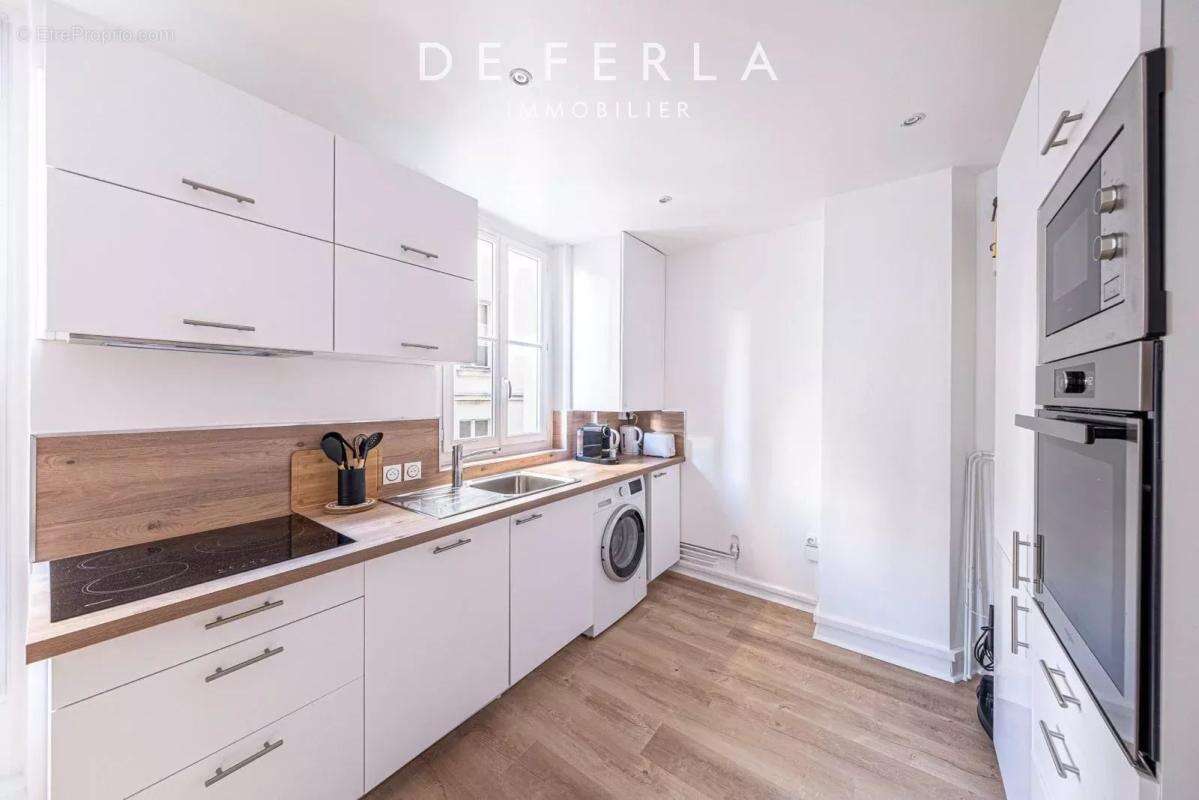 Appartement à PARIS-17E