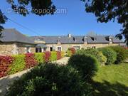 Maison à HENANBIHEN