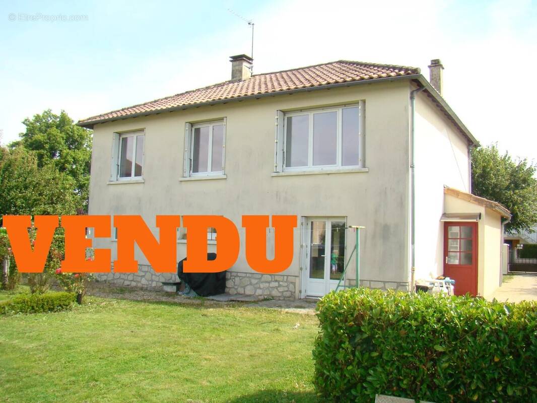 Maison à GENCAY