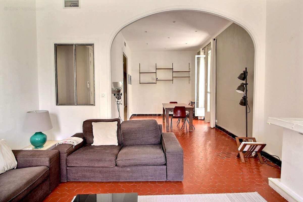 Appartement à MARSEILLE-6E