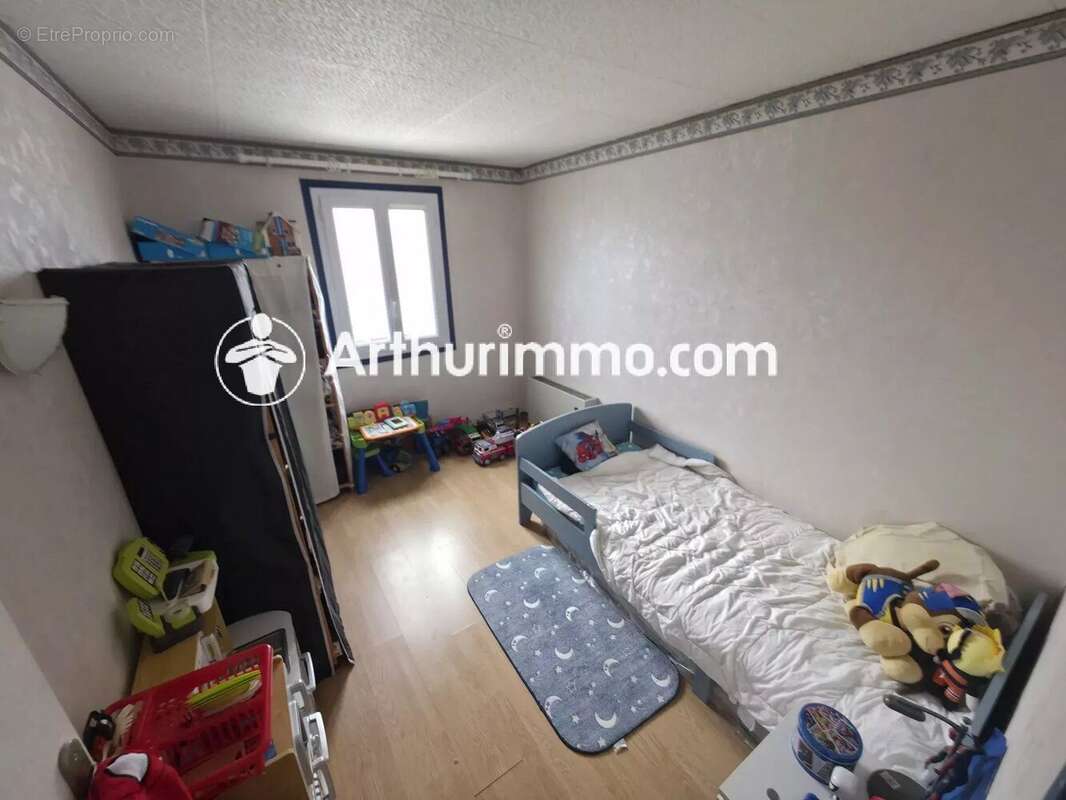 Appartement à SAVIGNY-LE-TEMPLE