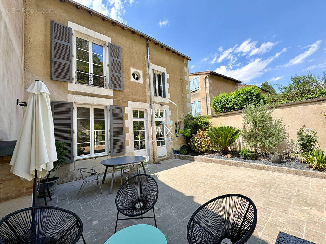 Maison à POITIERS
