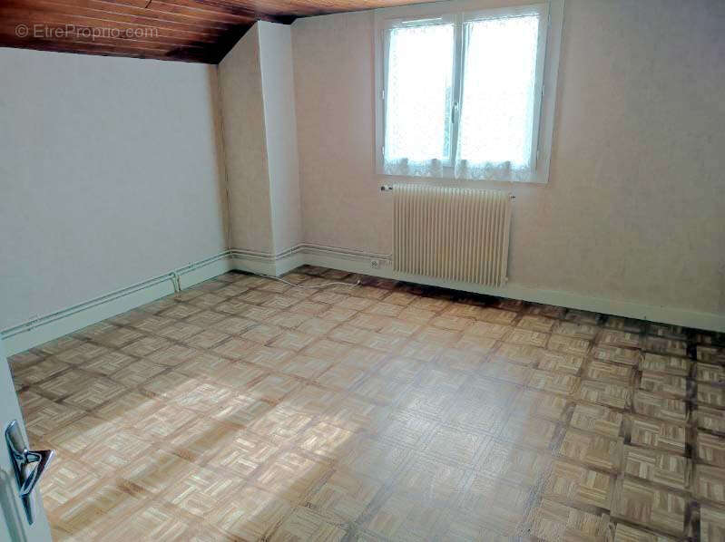 Maison à PARAY-LE-MONIAL