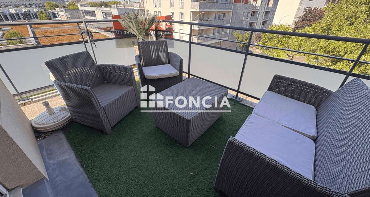 Appartement à FRESNES