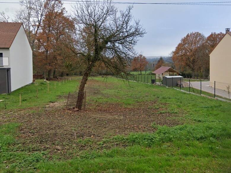 Terrain à POMMEUSE