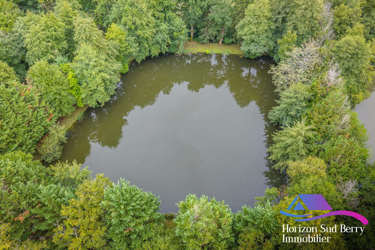 Terrain à FOUGEROLLES