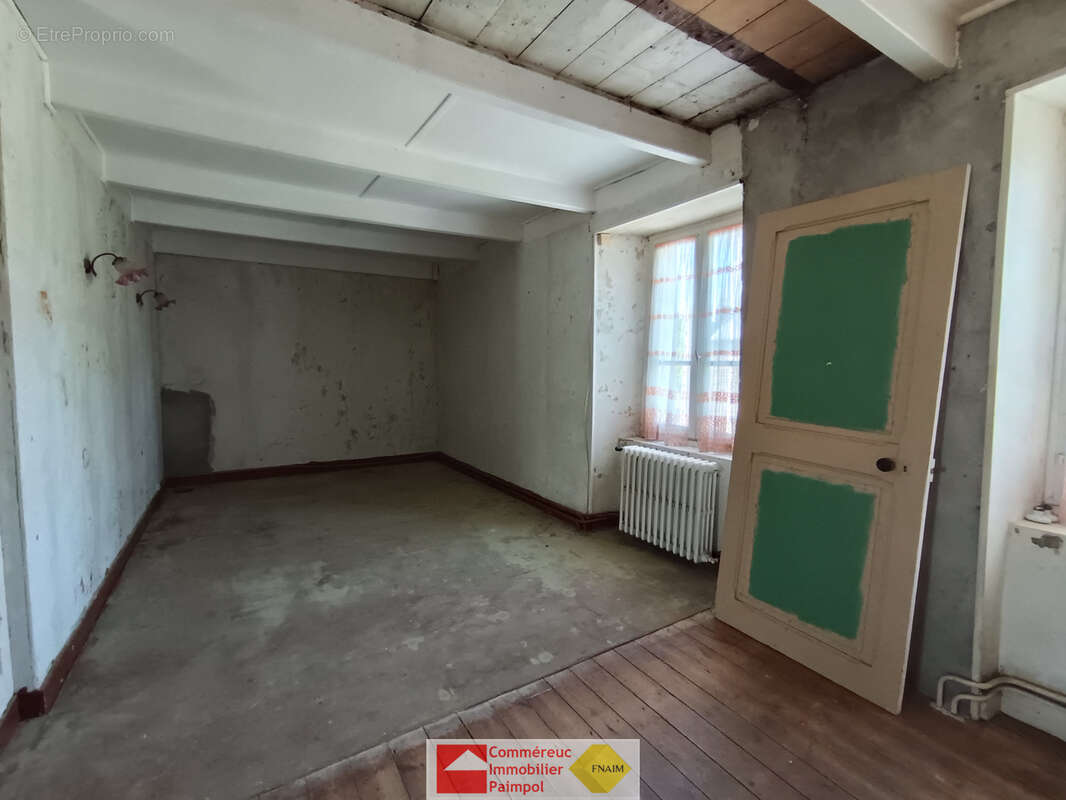 A vendre a paimpol, vieux bourg, maison a renover sur terrain 732 m2 - photo 12