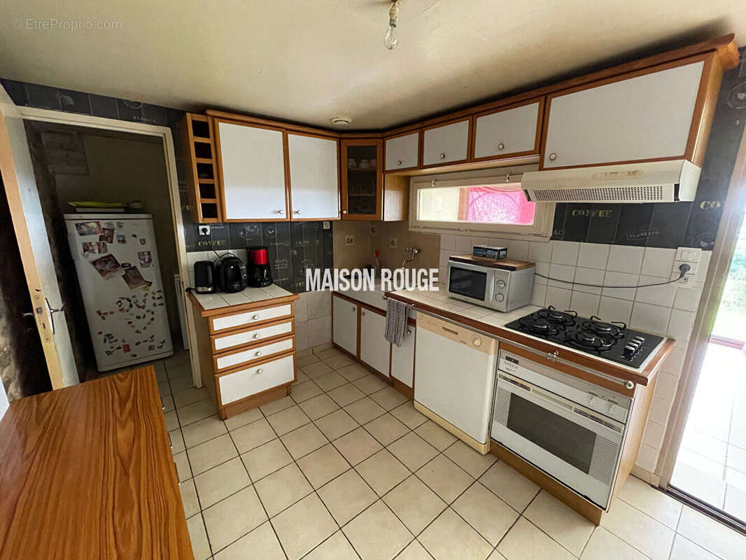 Maison à BAZOUGES-LA-PEROUSE