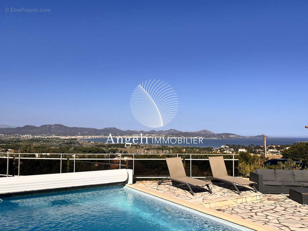 Maison à FREJUS