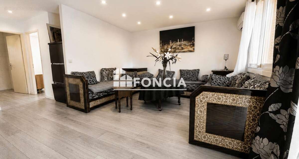 Appartement à FREJUS
