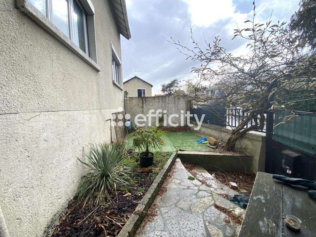 Maison à NEUILLY-PLAISANCE