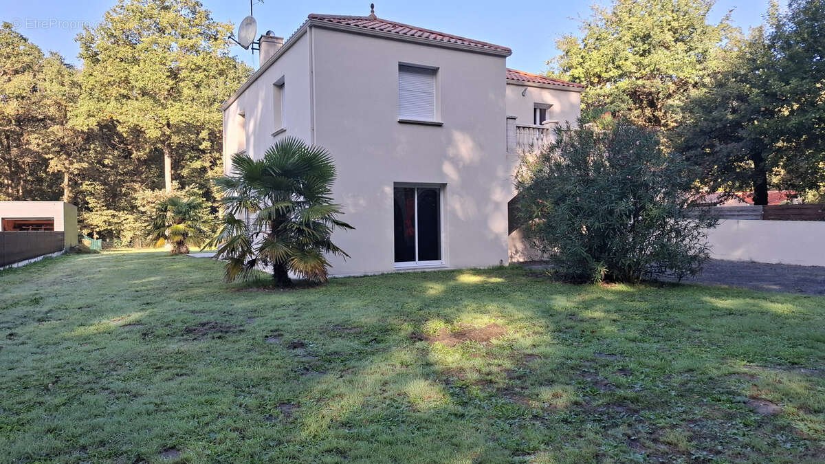 Maison à LA CHEVROLIERE