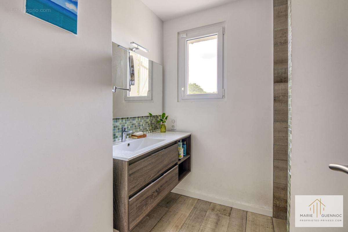 Propriété de 200m2, 7 pièces avec piscine sur Basse-Goulaine - photo 9