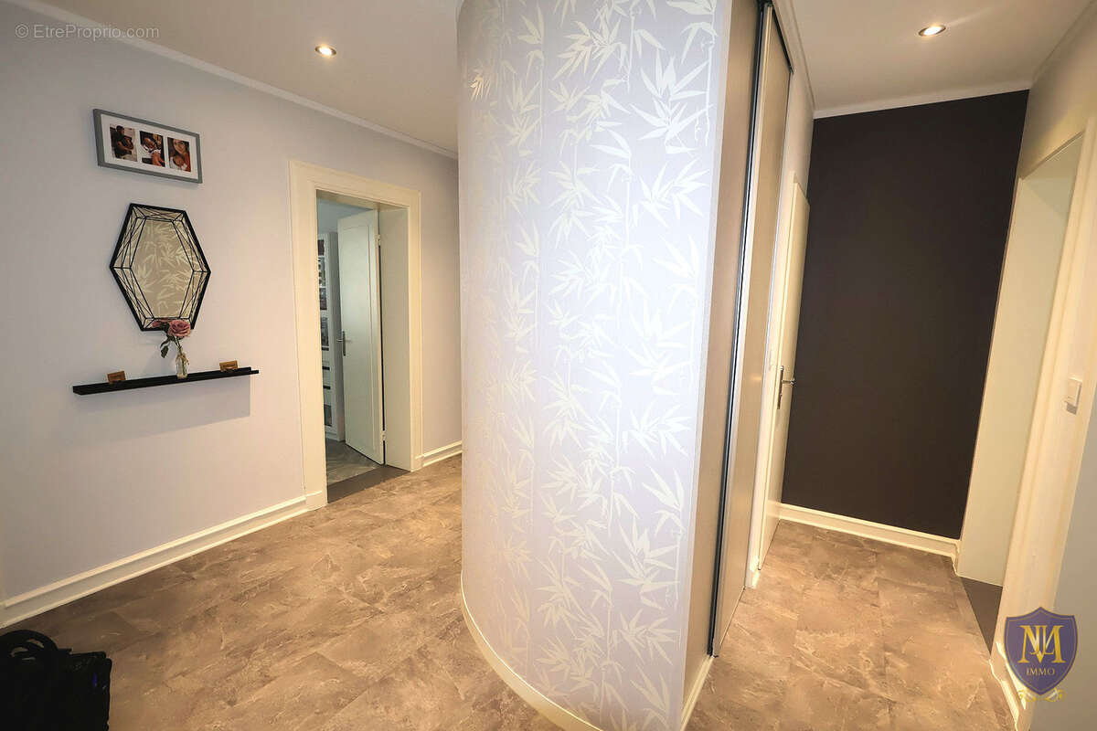 Saint-louis au calme proche frontière charmant 5/6 pièces de 120 m2 avec balcon - photo 9