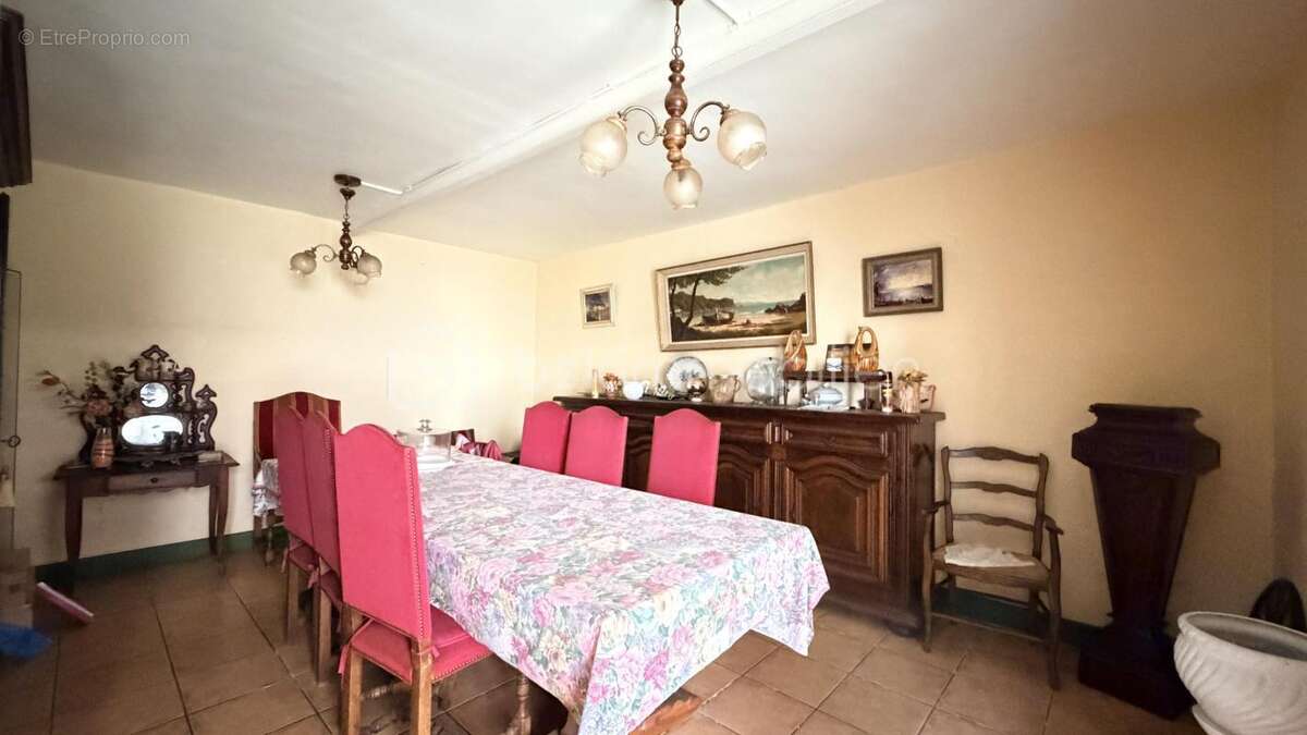 Maison - immeuble avec extèrieur - photo 6