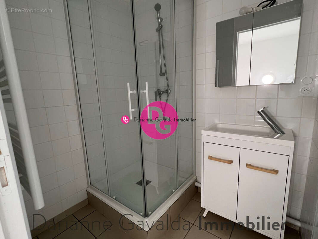 Maison à DECAZEVILLE