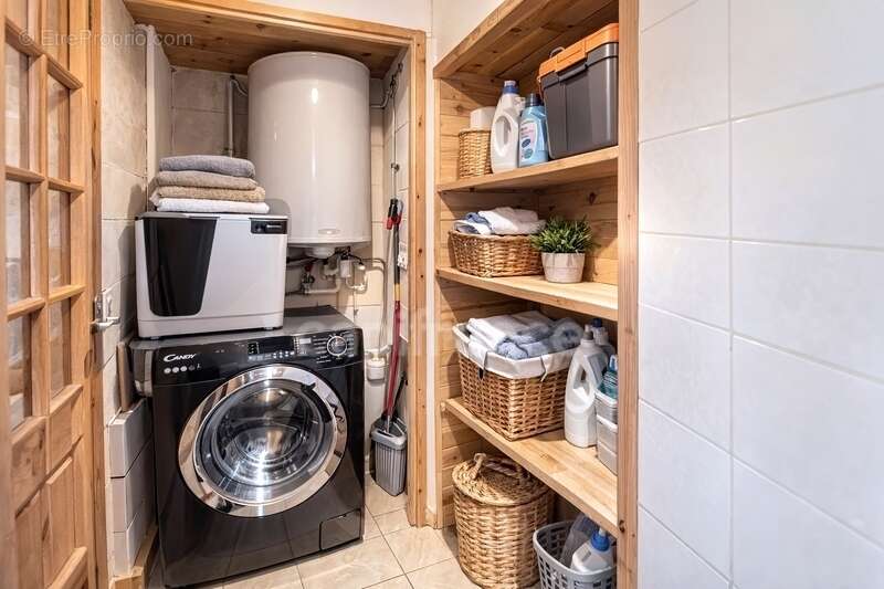 Dpt Drôme (26), à vendre proche de LA TOUCHE maison en pierre P5 mitoyenne, d'environ 110 m² habitables avec cour - photo 12