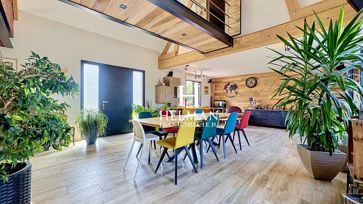 Maison à ACQUIN-WESTBECOURT