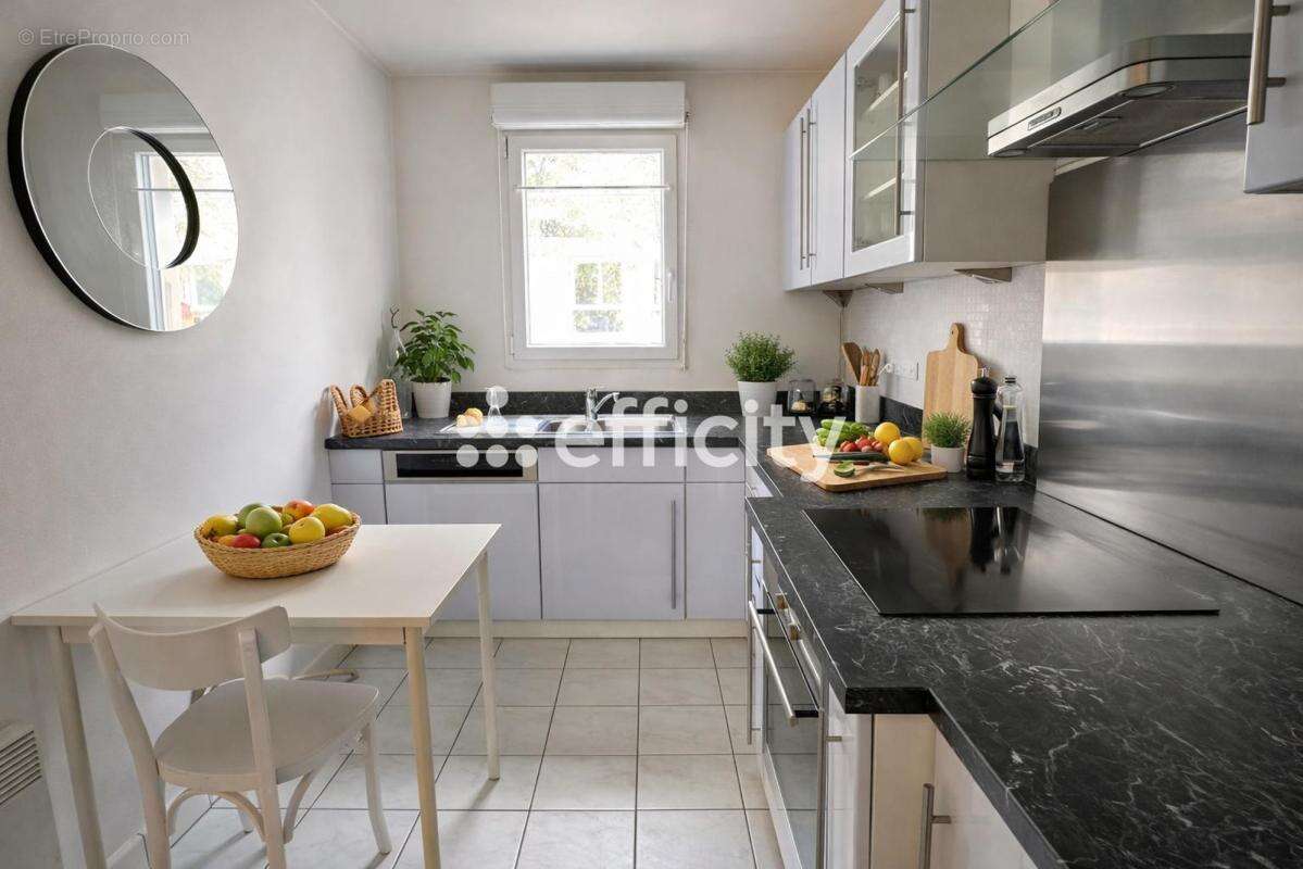 Appartement à PARIS-10E