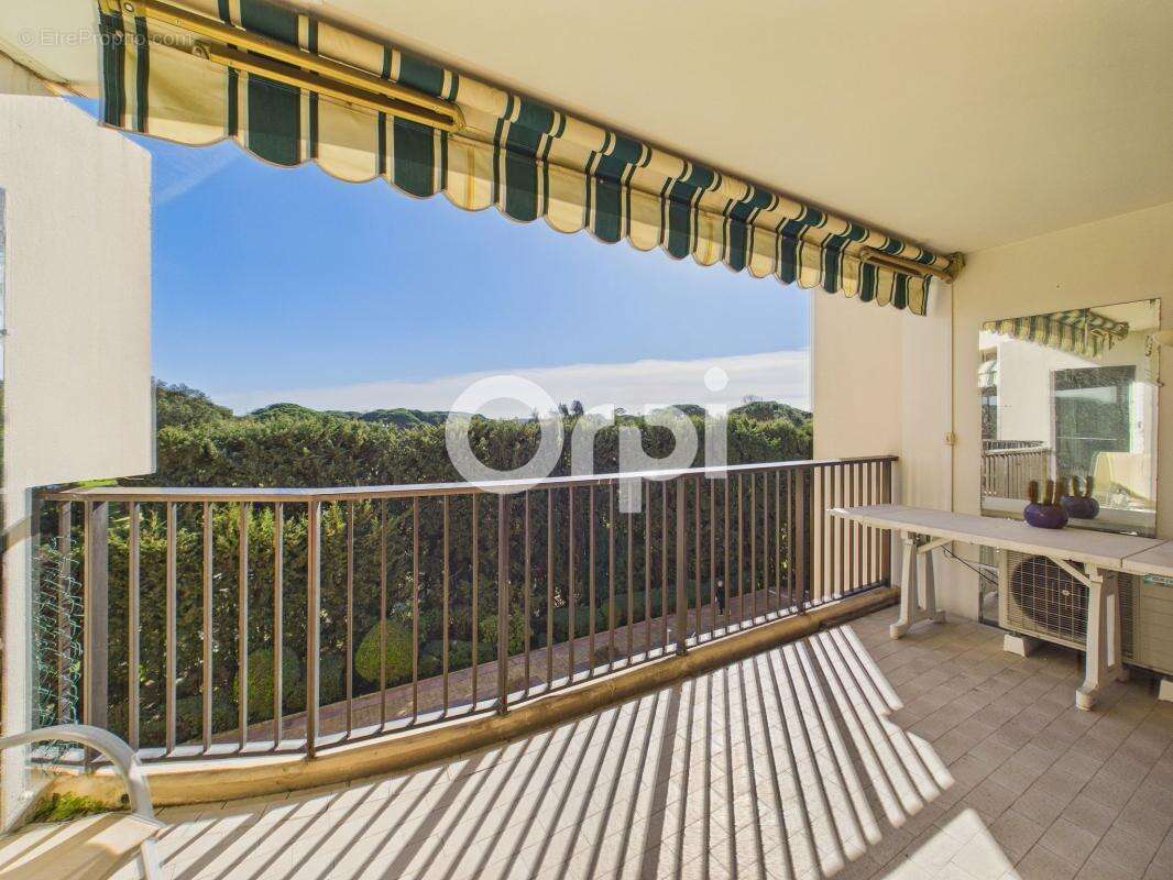 Appartement à MANDELIEU-LA-NAPOULE