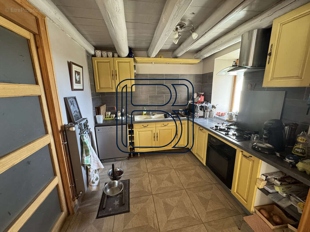 Maison à MEDEYROLLES