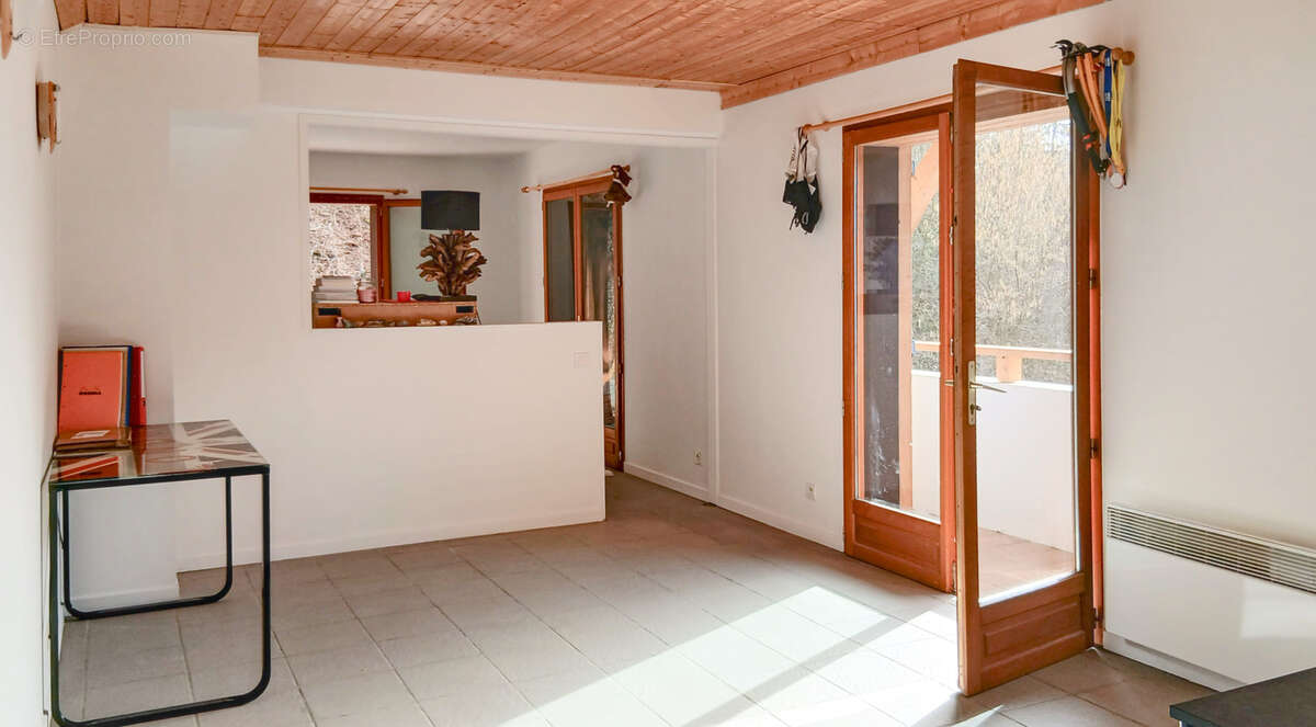 Serraval, 2 pièces 38 m2 Sud avec terrasse et balcon - photo 3