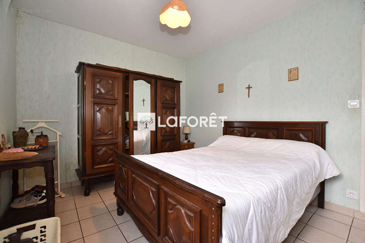 Maison à ARPAJON-SUR-CERE