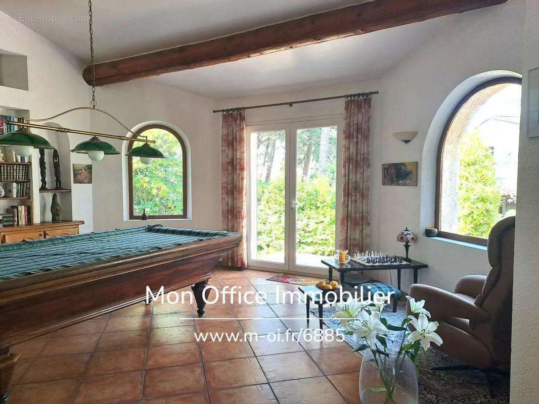 Référence : 6885-VCL - Maison dans résidence avec gardien - au coeur d'une pinède - 4 chambres 1 bureau - BOUC BEL AIR - photo 12