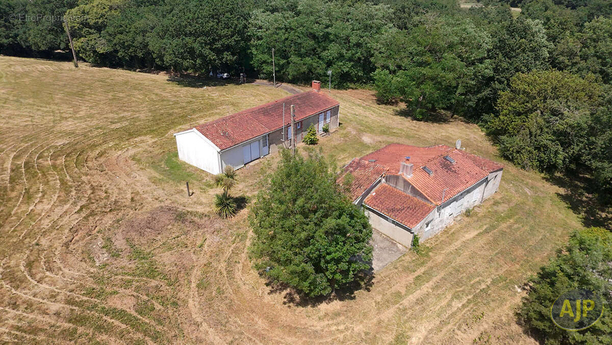 Maison à MACHE