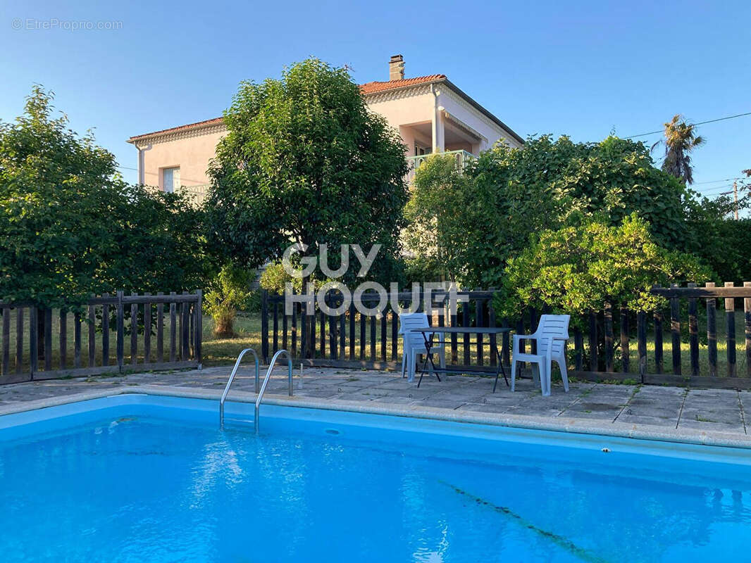 Rare à la vente - Belle maison familiale de 190 m² habitables à Aubenas - photo 2