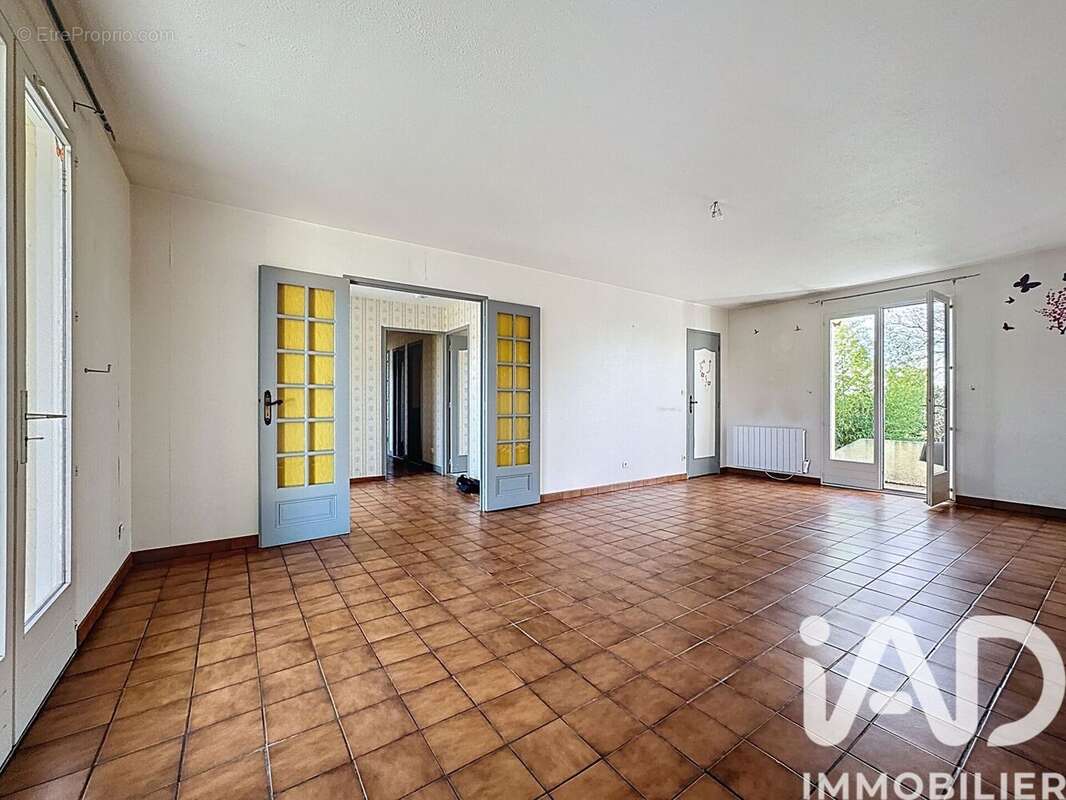 Maison 90 m² à Saint-Yrieix-Sur-Charente  - photo 9