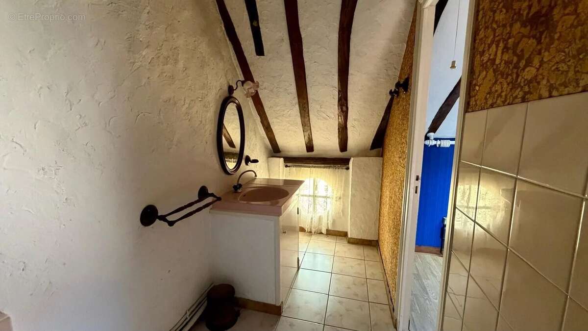 Appartement à DAMPIERRE-EN-YVELINES