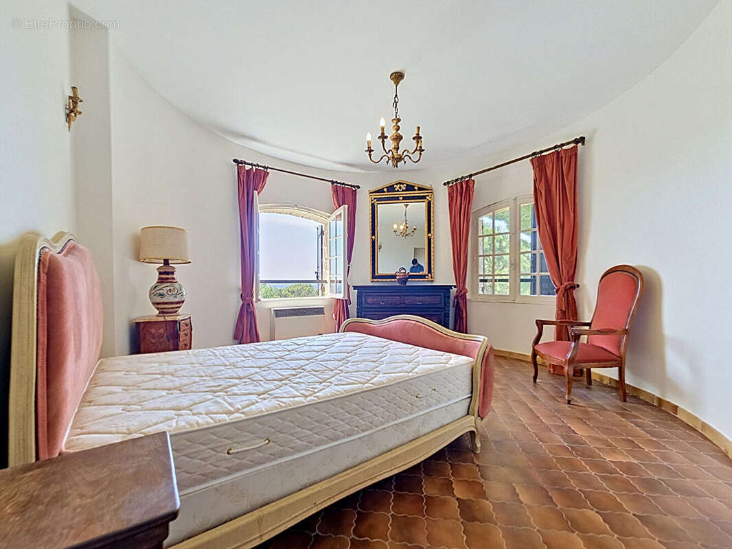 Maison de caractère 8 pièces de 192 m² avec vue panoramique - photo 11