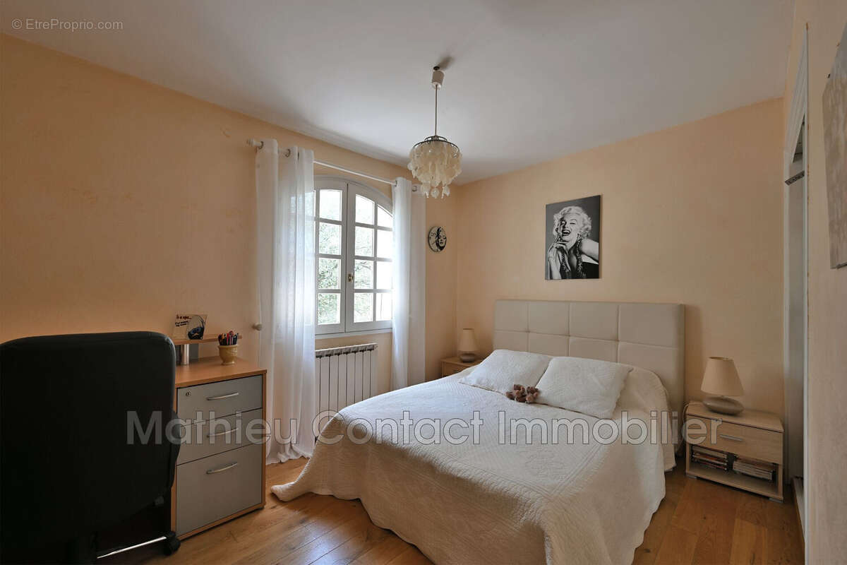 Maison 186 m² à Nimes  - photo 9