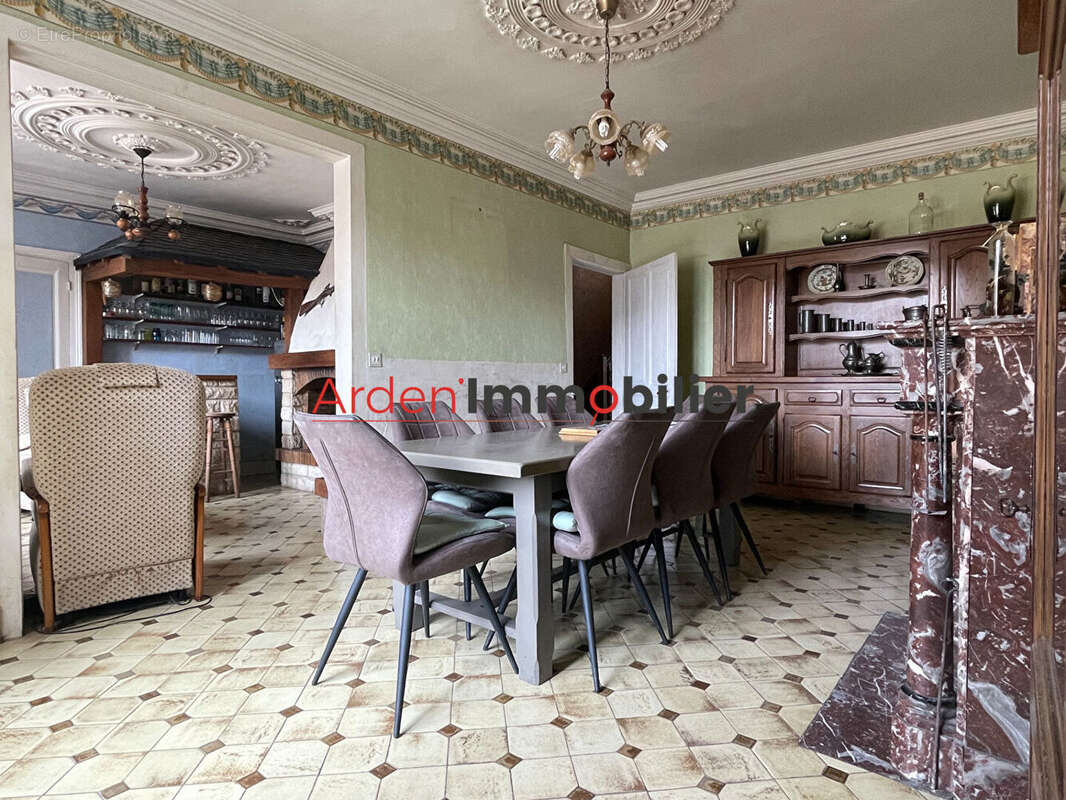 Maison à CHATEAU-PORCIEN