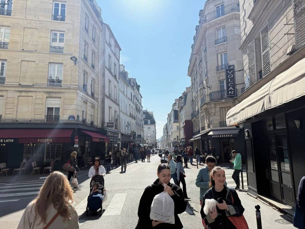 Commerce à PARIS-5E