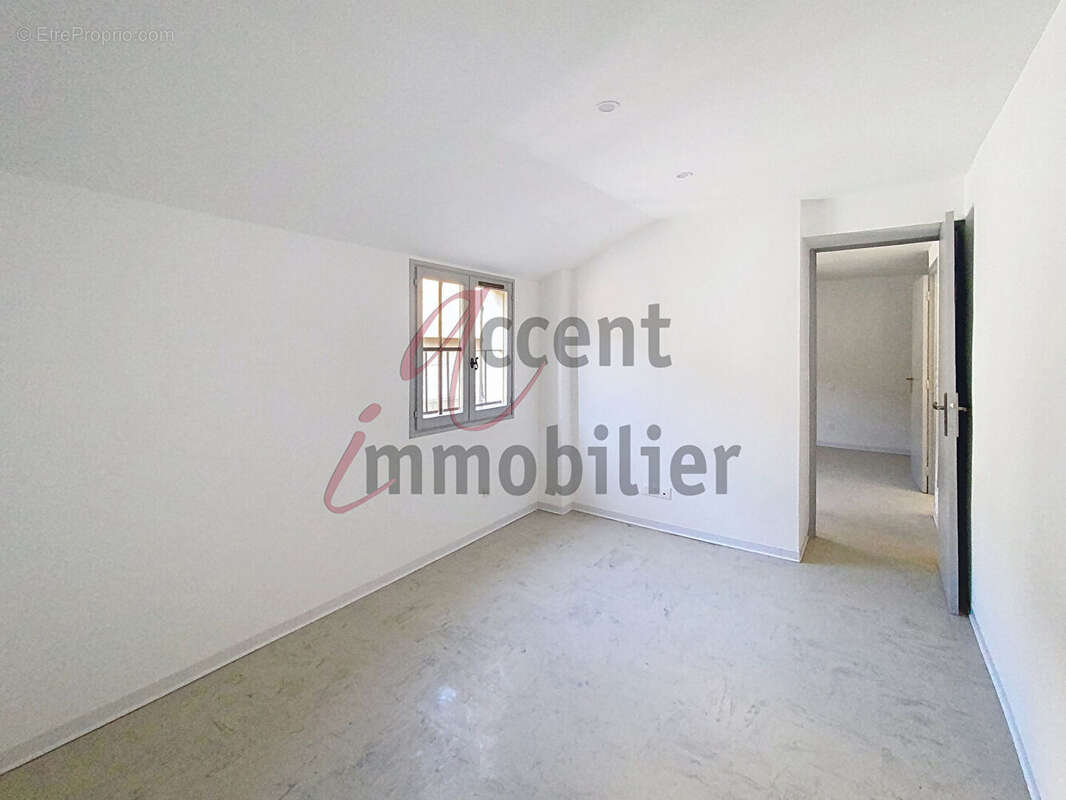 A vendre maison de ville de 64 m², 2 chambres sans aucun travaux à prévoir - photo 7