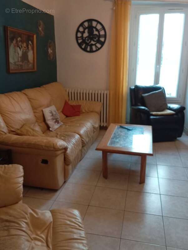 Maison à VEZENOBRES