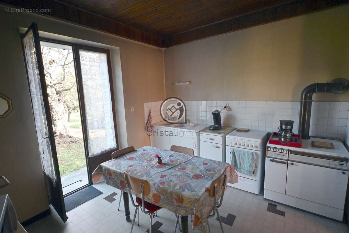 Maison à LA BUISSIERE