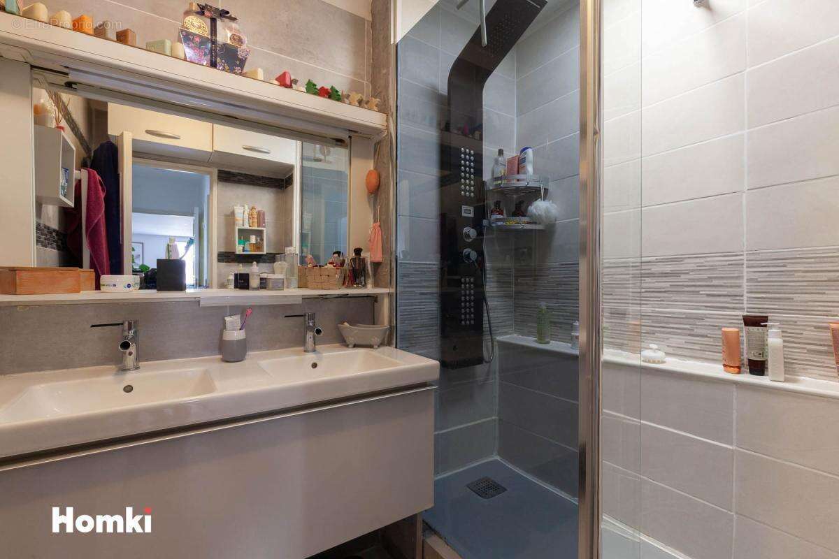 Appartement à MARSEILLE-8E
