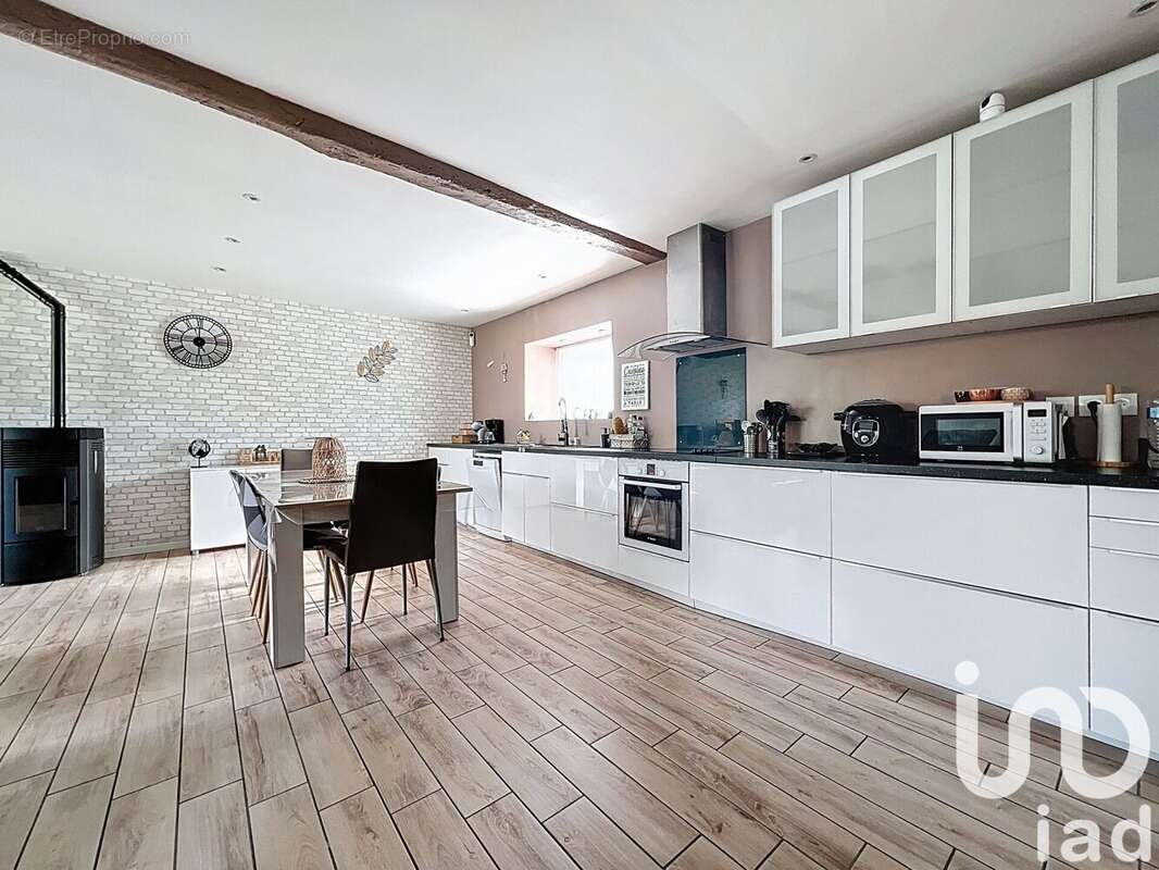 Photo 6 - Maison à SAINT-ESCOBILLE