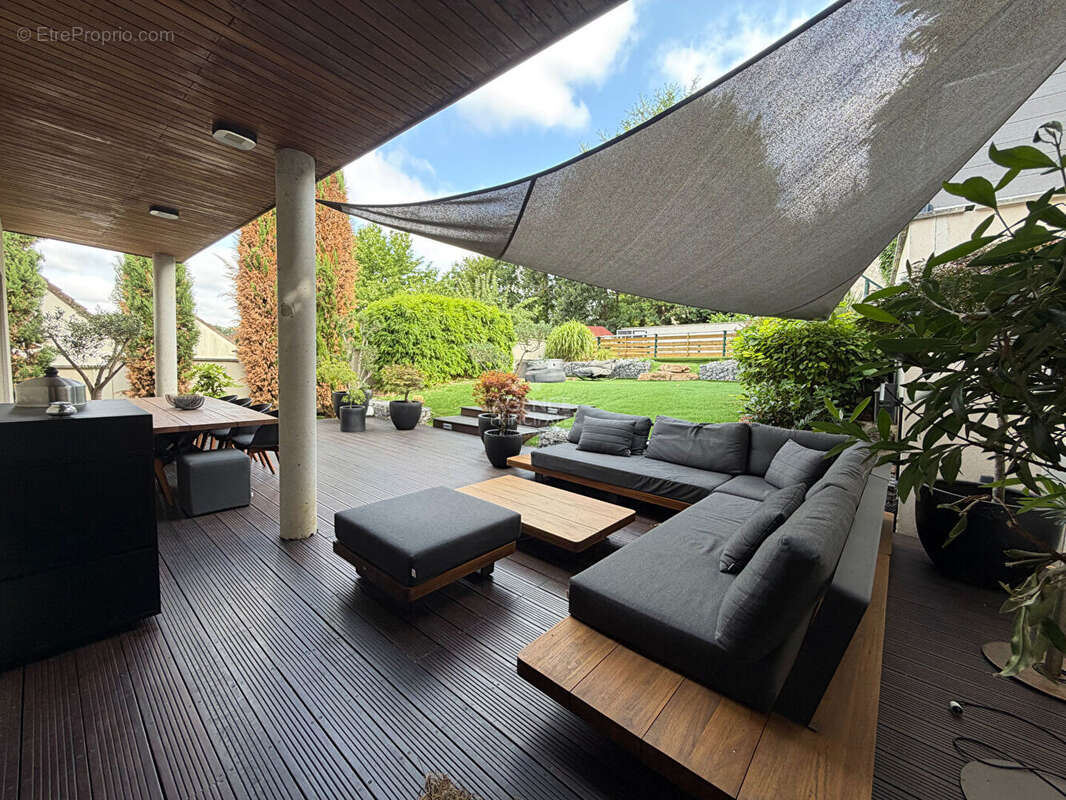 Demeure de prestige Osny 7 pièce(s) 221.05 m² - photo 14