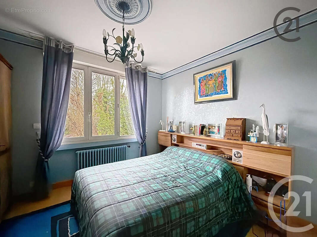 Maison à SAINTE-SAVINE