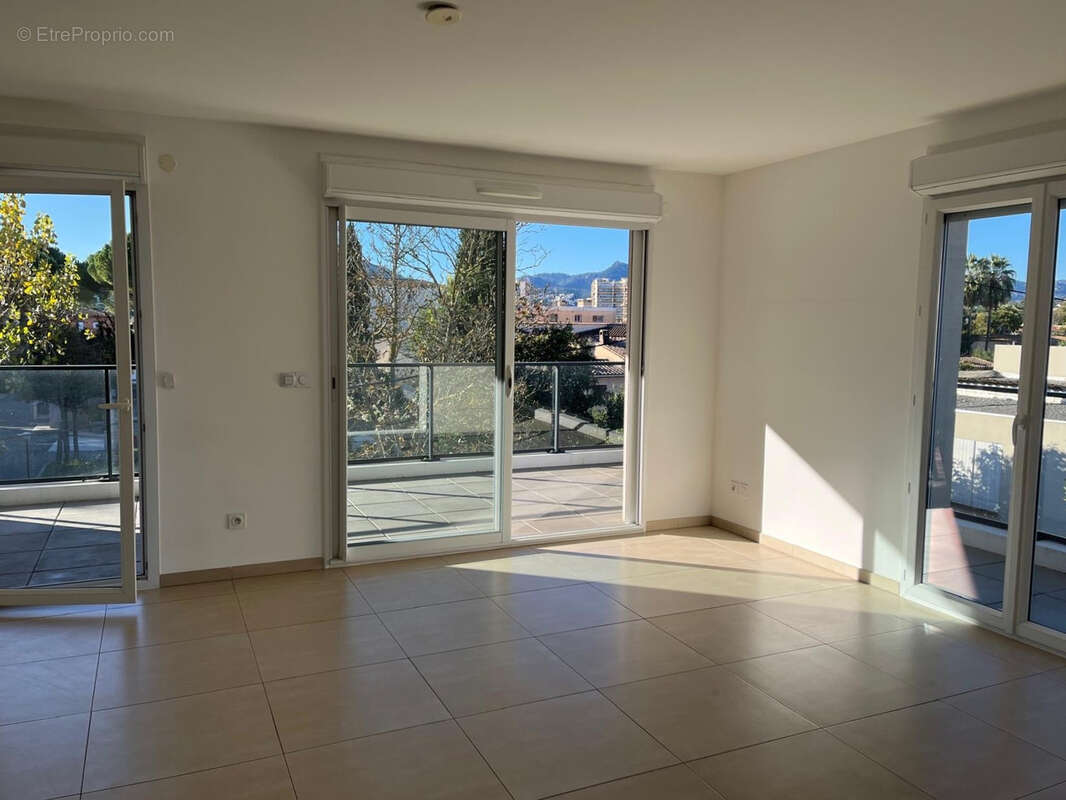 Appartelent t3 avec terrasse dans residence recente - photo 2